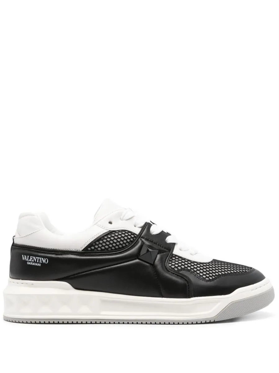 ROCKSTUD LEATHER SNEAKERS