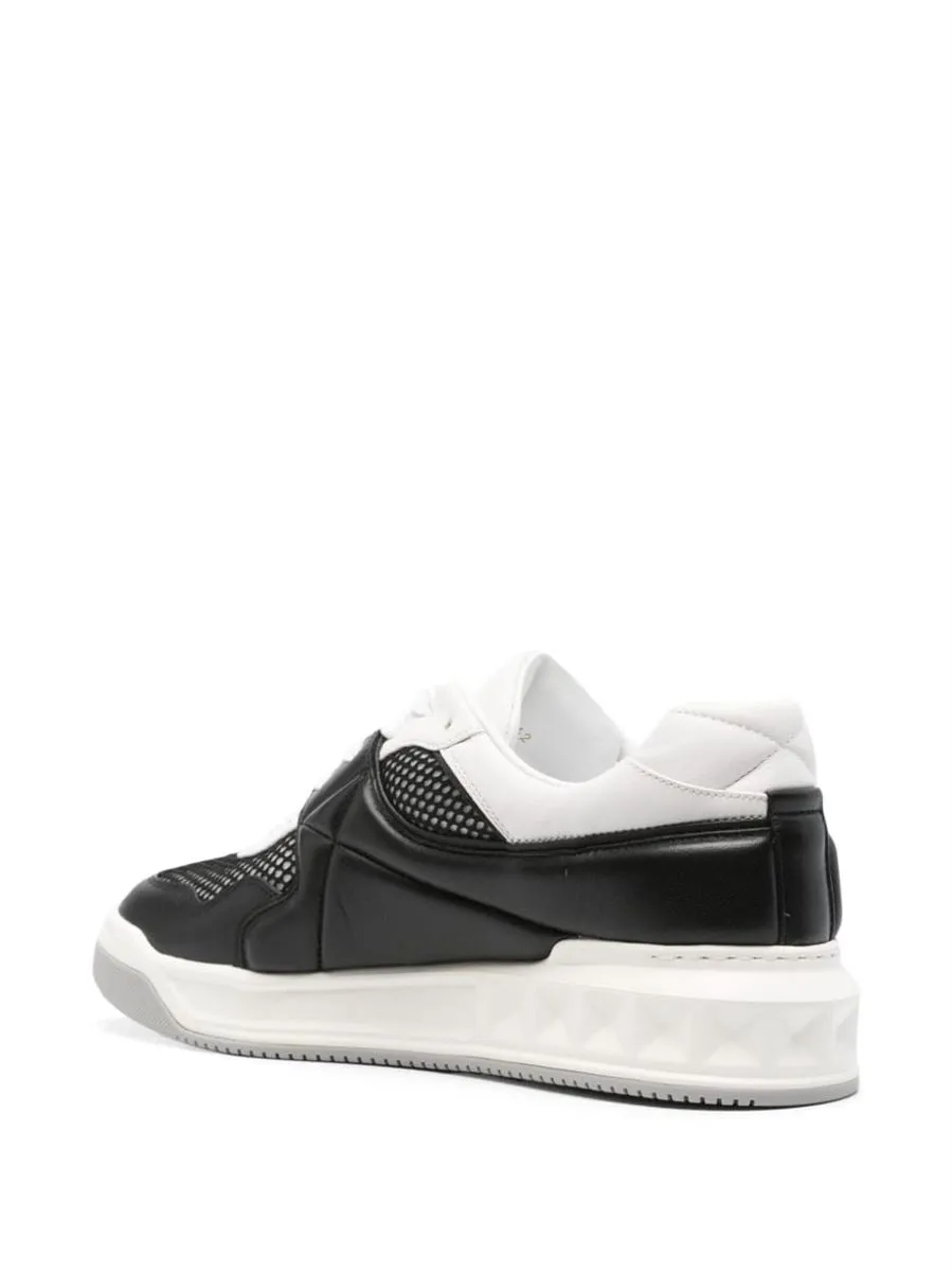 ROCKSTUD LEATHER SNEAKERS