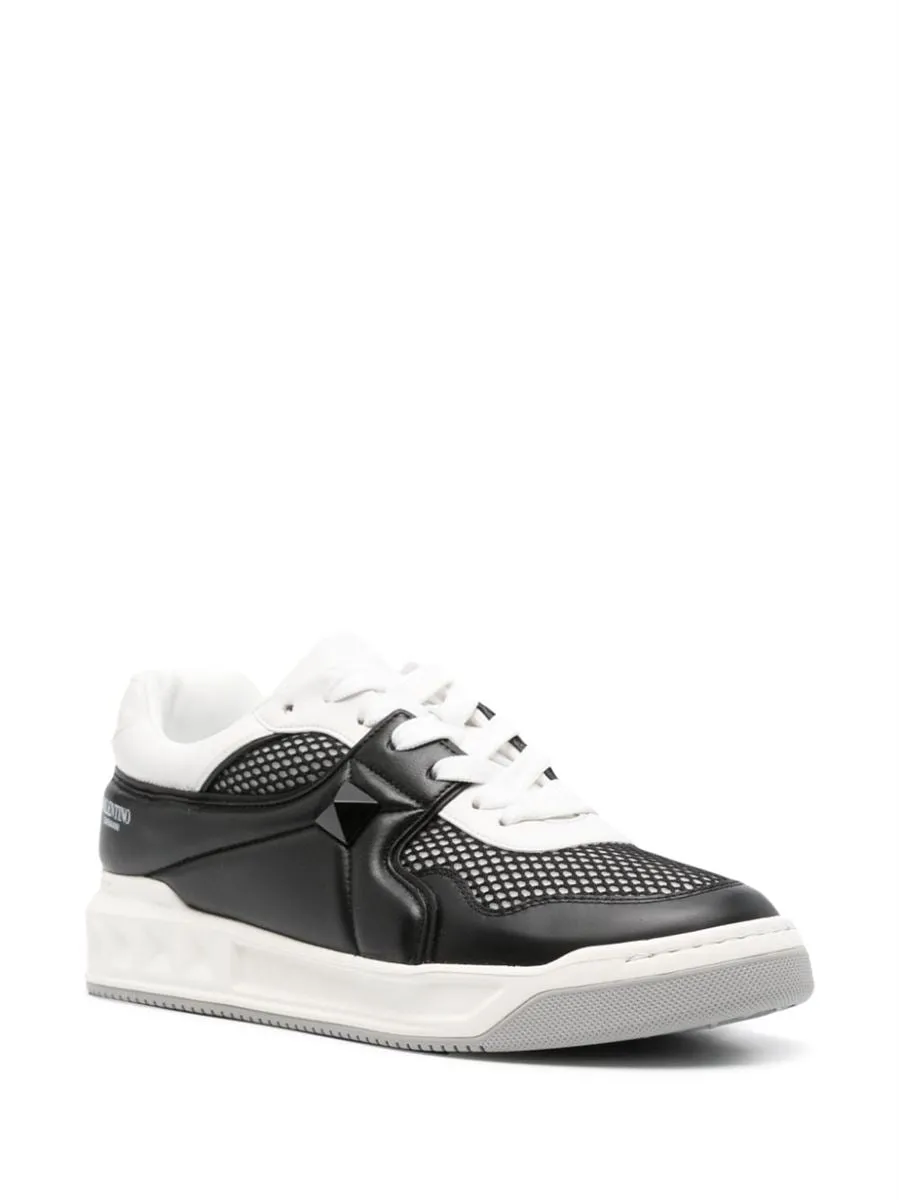 ROCKSTUD LEATHER SNEAKERS