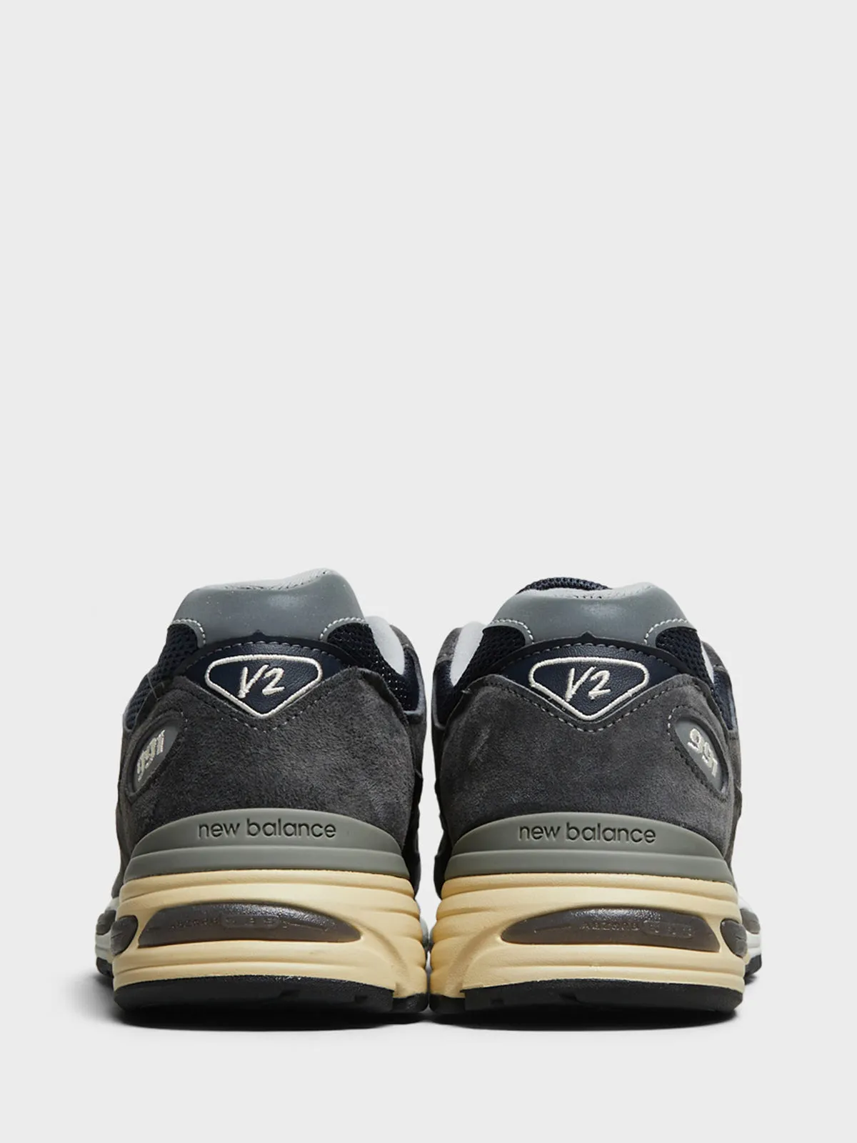 U991GG2 Sneakers in Dark Gull Grey and Midnight Navy